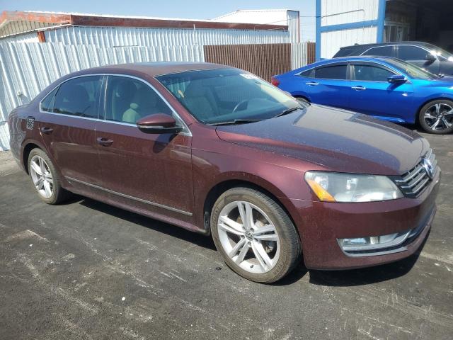 Sedans VOLKSWAGEN PASSAT 2012 Maroon