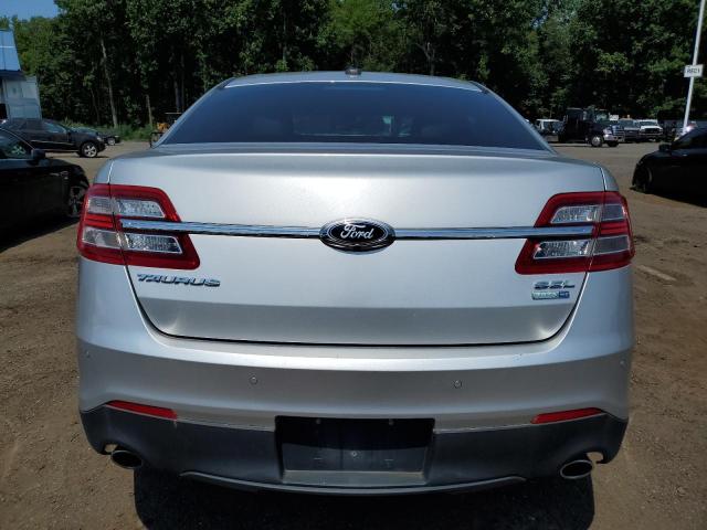 Sedans FORD TAURUS 2015 Srebrny