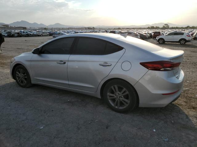 Седани HYUNDAI ELANTRA 2017 Сріблястий