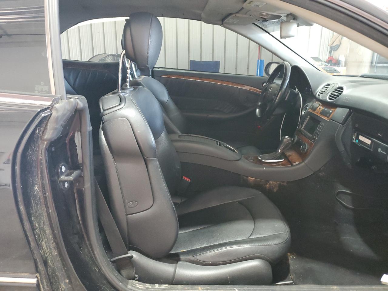 2009 Mercedes-Benz Clk 550 VIN: WDBTK72F99T105826 Lot: 63979325