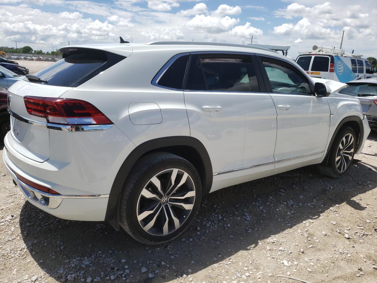 1v2ce2ca9mc236440 1V2CE2CA9MC236440 2021 Volkswagen Atlas Cross Sport Sel R-Line