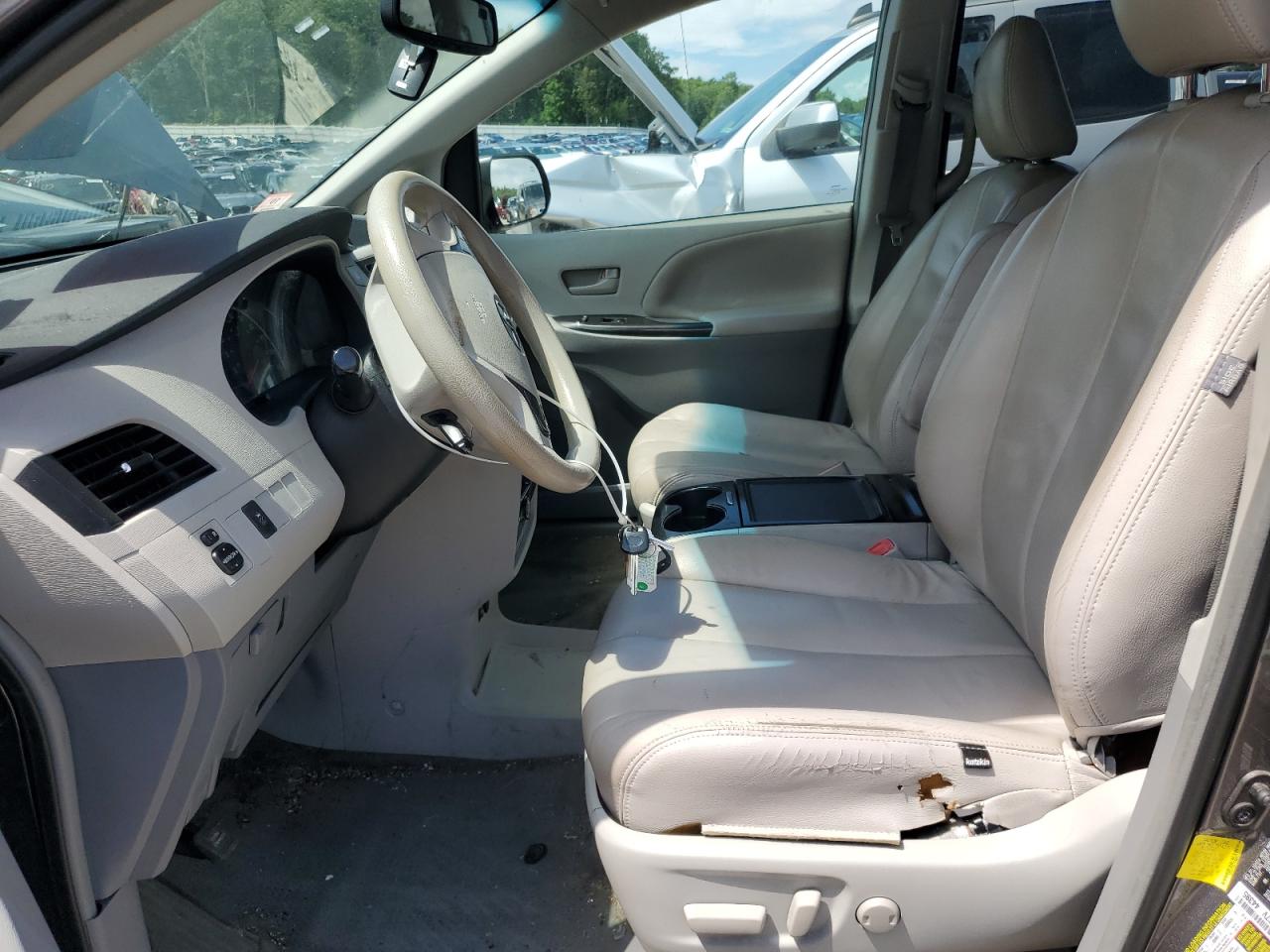 2013 Toyota Sienna Le VIN: 5TDJK3DC7DS056511 Lot: 64001975