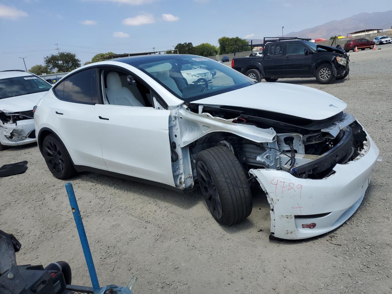 5YJYGAEE0MF178975 2021 Tesla Model Y