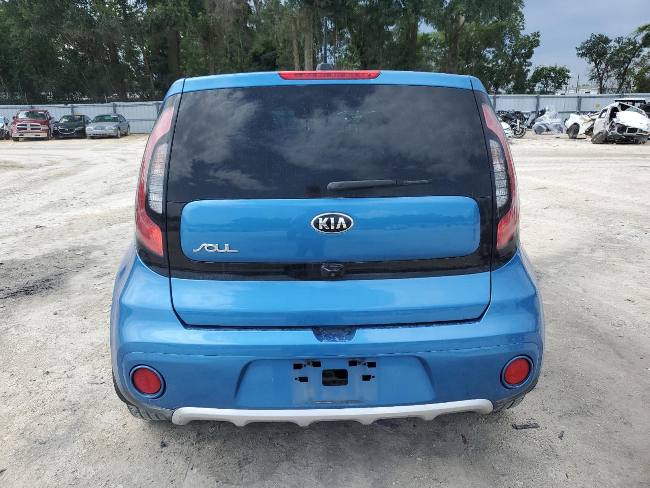 2018 Kia Soul + VIN: KNDJP3A54J7585573 Lot: 63050075