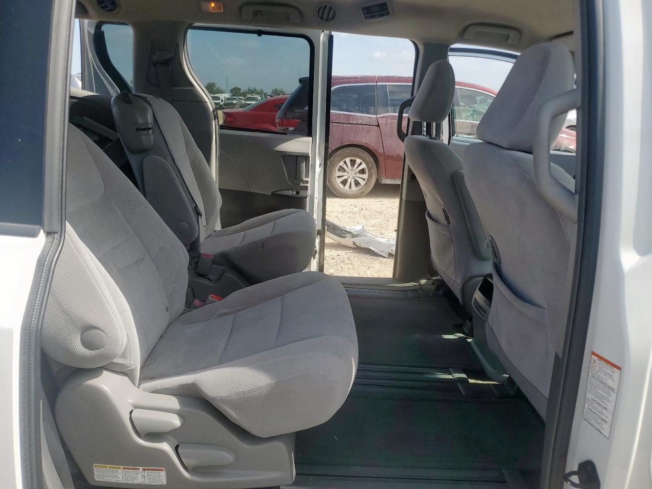 2015 Toyota Sienna Le VIN: 5TDKK3DC1FS680862 Lot: 65245615