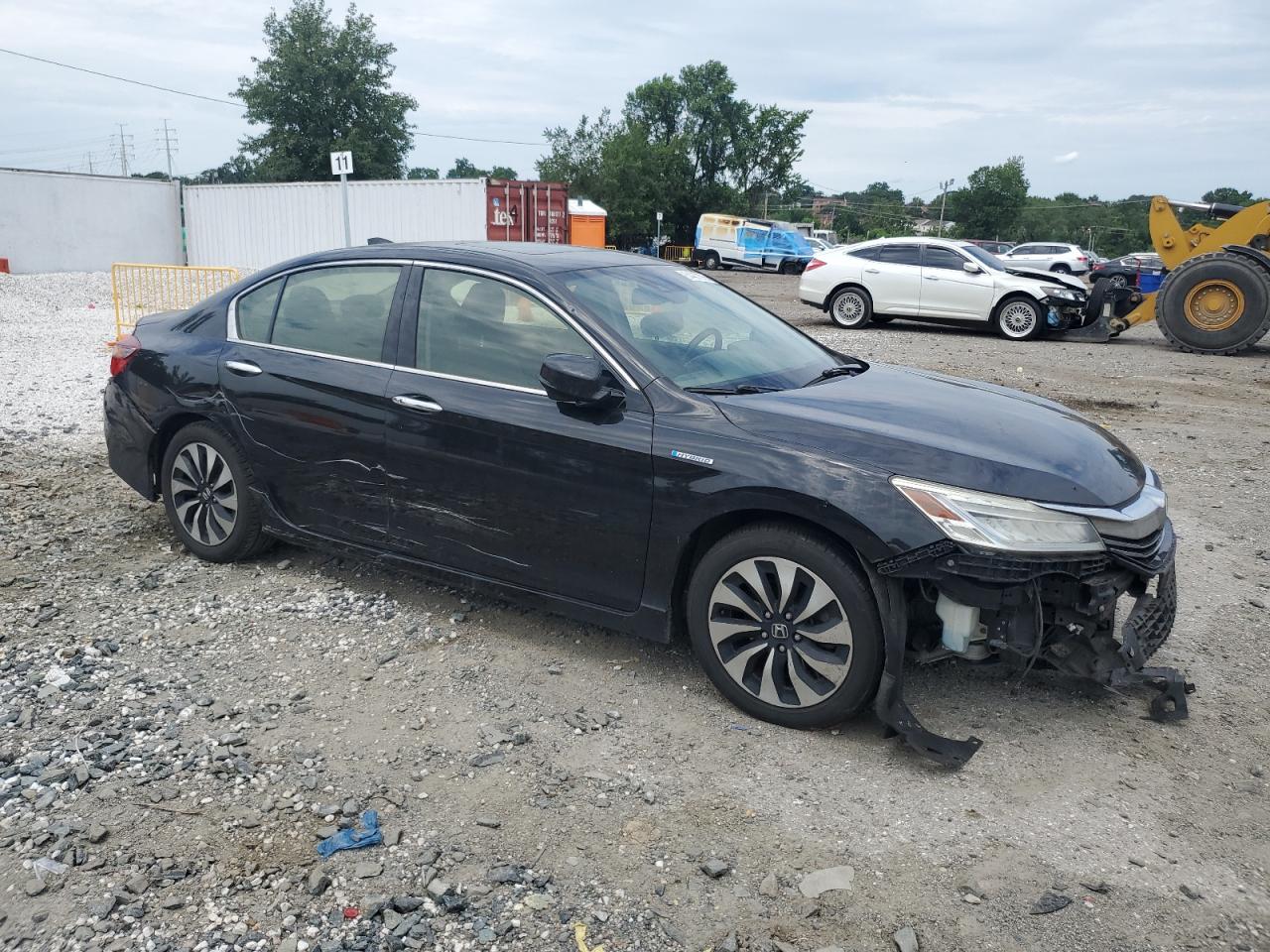 2017 Honda Accord Touring Hybrid VIN: JHMCR6F73HC021735 Lot: 64437075