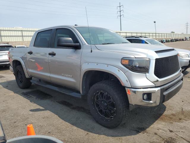  TOYOTA TUNDRA 2014 Srebrny