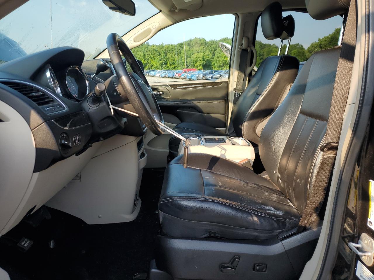 2013 Chrysler Town & Country Touring VIN: 2C4RC1BG1DR632368 Lot: 63551295