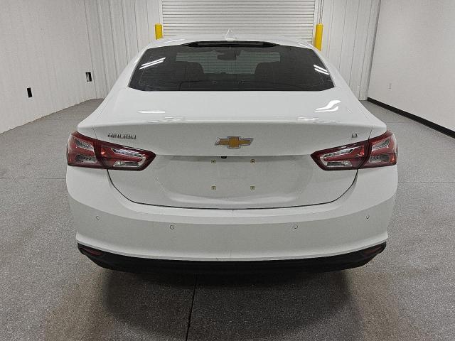  CHEVROLET MALIBU 2022 Biały