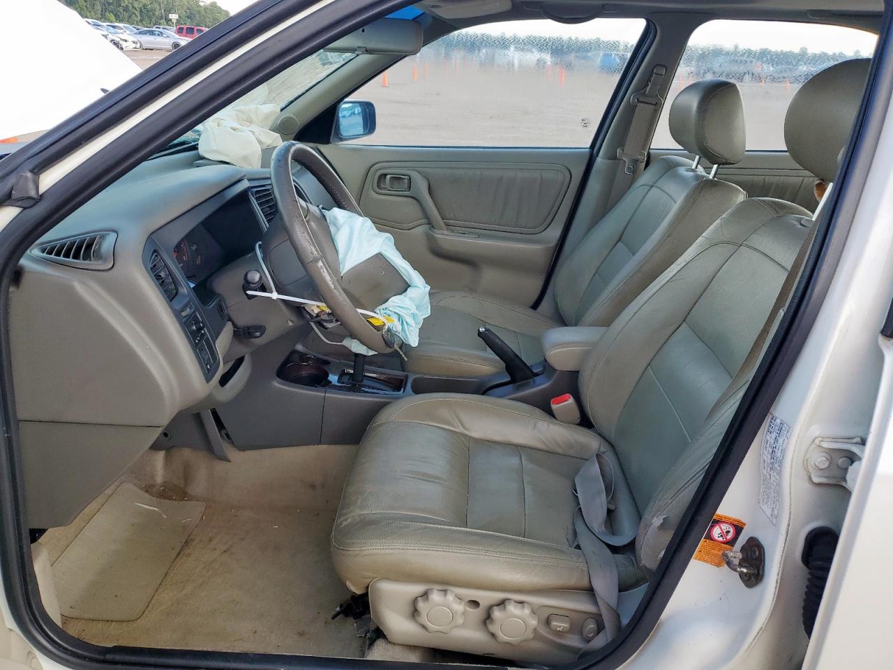 2000 Infiniti G20 VIN: JNKCP11A1YT311158 Lot: 64896305