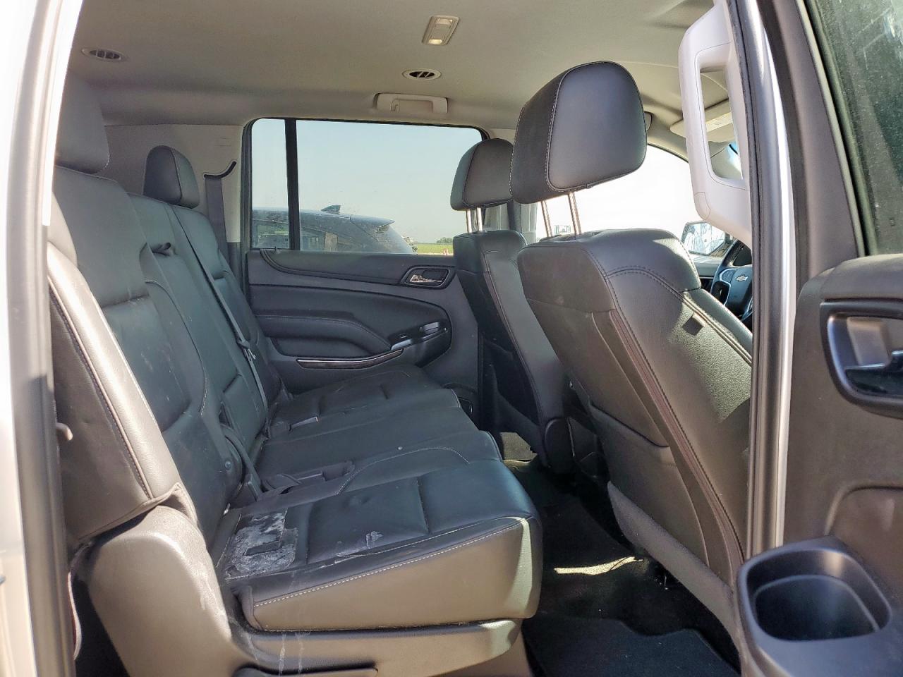 2018 Chevrolet Suburban C1500 Lt VIN: 1GNSCHKC6JR377832 Lot: 63150575
