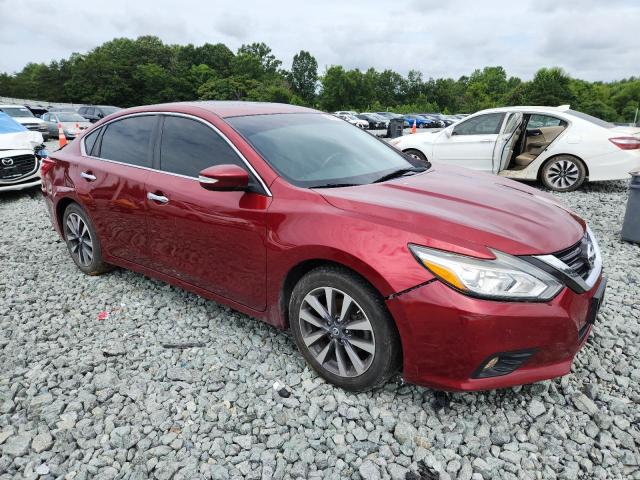  NISSAN ALTIMA 2017 Czerwony