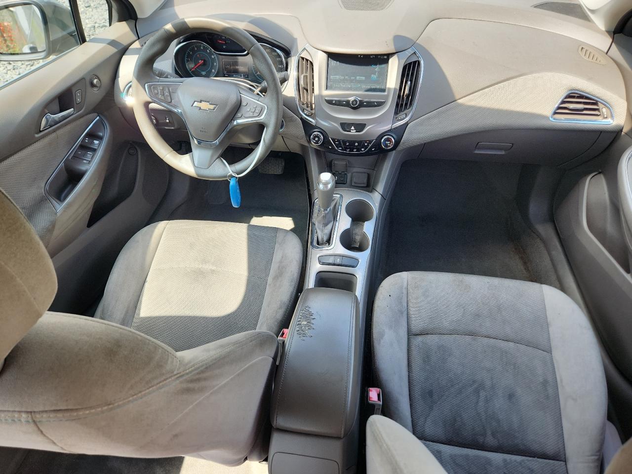2018 Chevrolet Cruze Lt VIN: 1G1BE5SMXJ7231755 Lot: 64722915