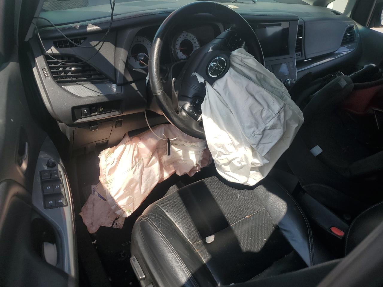 2016 Toyota Sienna Se VIN: 5TDXK3DC1GS766308 Lot: 66346905