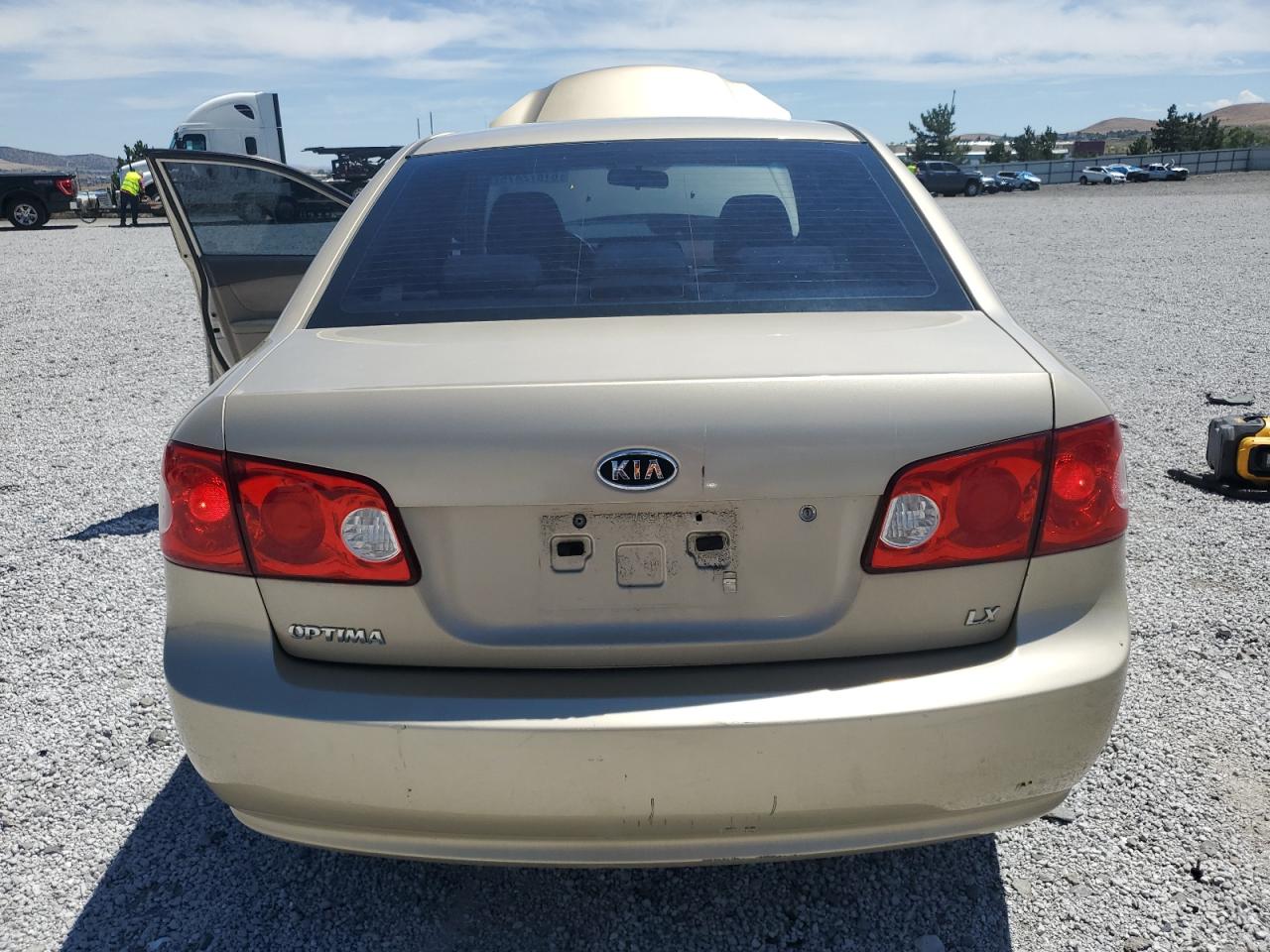 2007 Kia Optima Lx VIN: KNAGE123975136747 Lot: 61872475