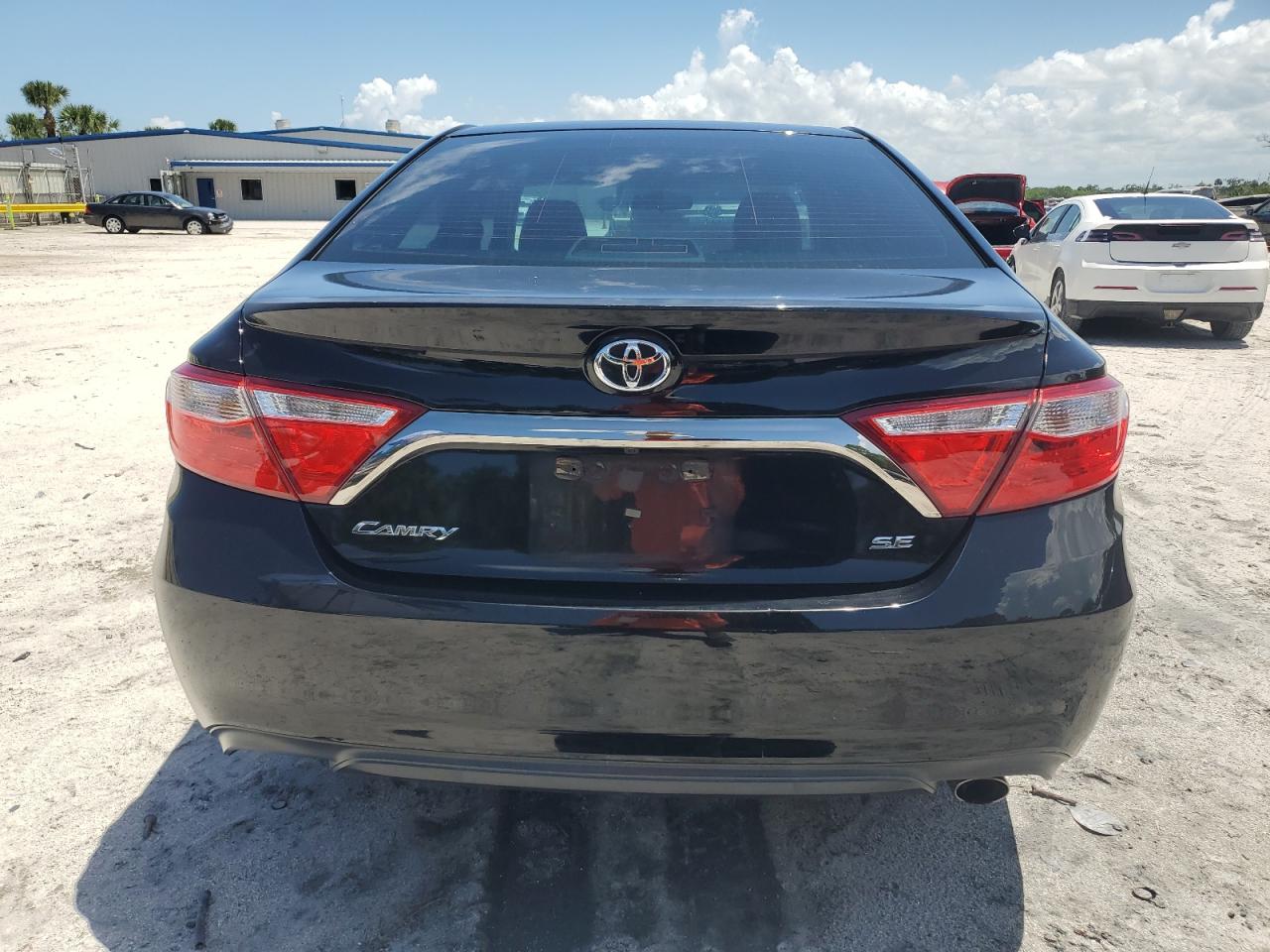 2015 Toyota Camry Le VIN: 4T1BF1FK6FU495873 Lot: 64560855