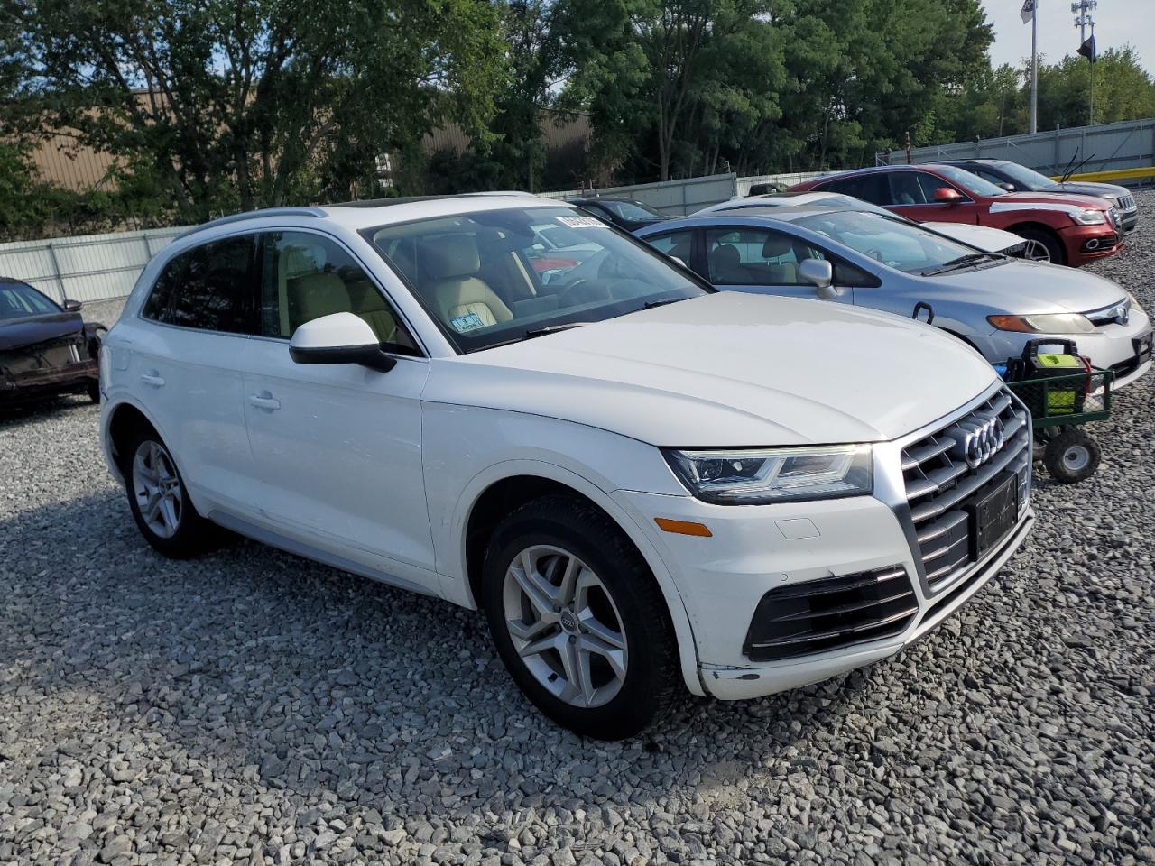 wa1bnafy0j2205881 WA1BNAFY0J2205881 2018 Audi Q5 Premium Plus