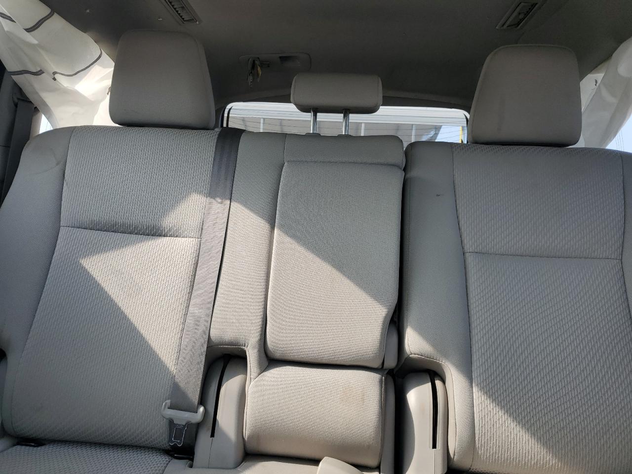 2018 Toyota Highlander Le VIN: 5TDZARFH5JS041051 Lot: 66553495