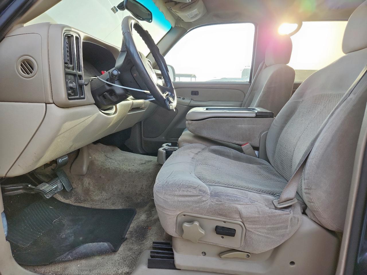 2001 Chevrolet Suburban C1500 VIN: 3GNEC16T11G252977 Lot: 65060545