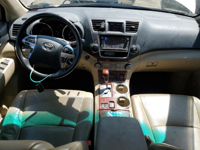 TOYOTA HIGHLANDER 2013 Бежевый