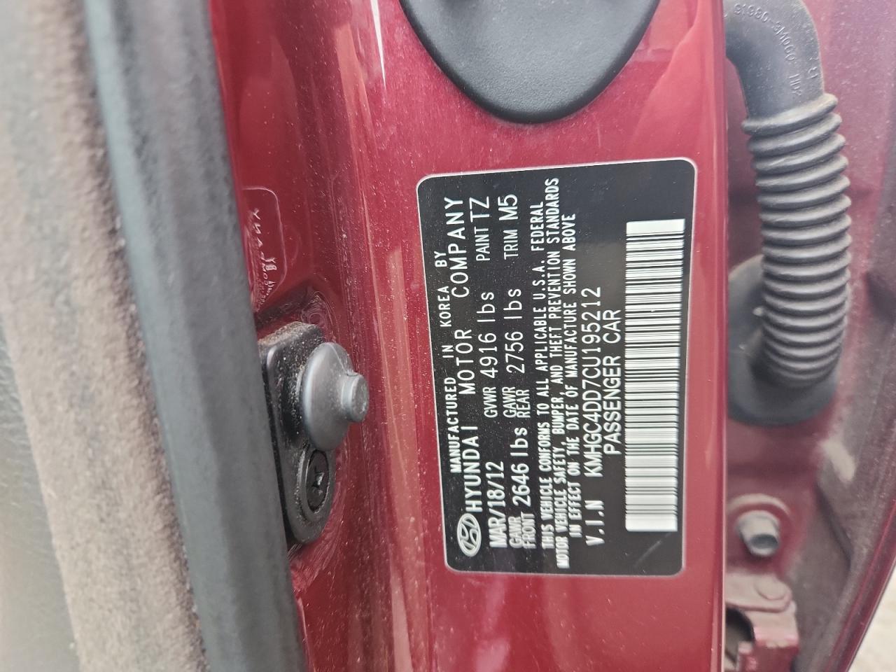 2012 Hyundai Genesis 3.8L VIN: KMHGC4DD7CU195212 Lot: 65474475