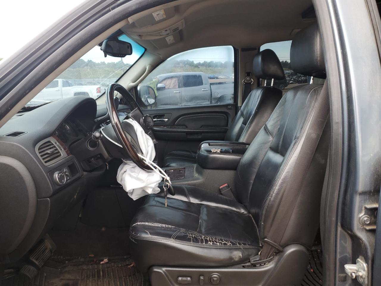 2008 GMC Yukon Denali VIN: 1GKFK63848J206957 Lot: 64025475
