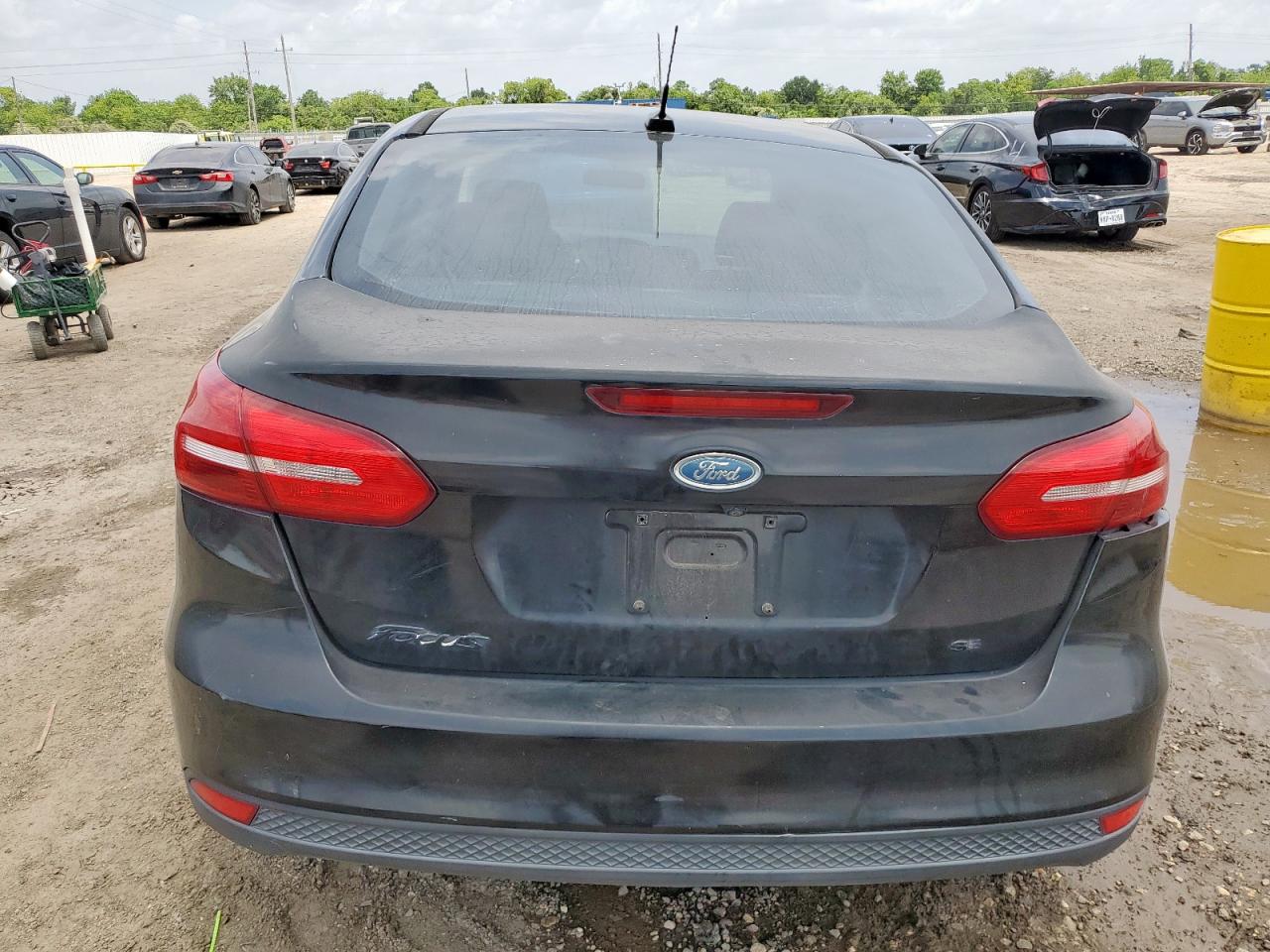 2018 Ford Focus S VIN: 1FADP3E2XJL330744 Lot: 65160855