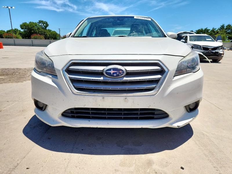  SUBARU LEGACY 2017 White