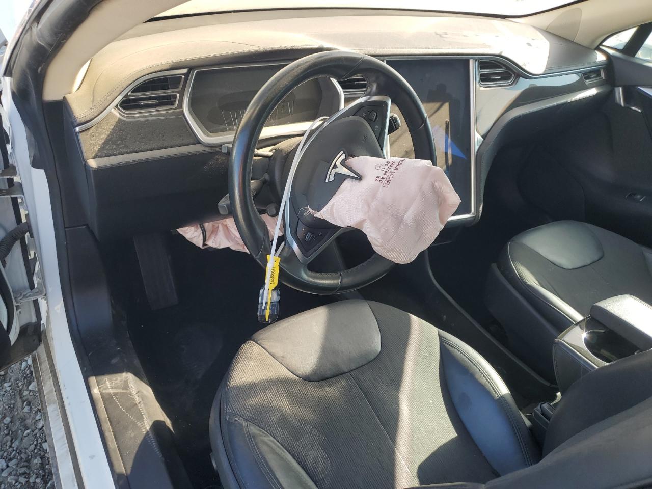 2013 Tesla Model S VIN: 5YJSA1CN1DFP11636 Lot: 63684935