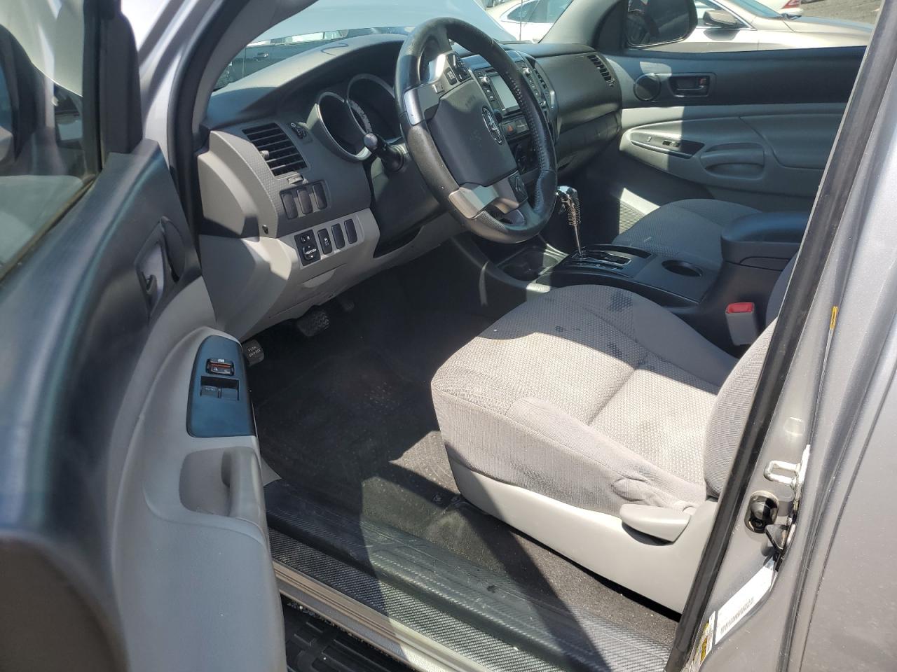 2015 Toyota Tacoma Prerunner Access Cab VIN: 5TFTX4GN8FX046564 Lot: 65390645