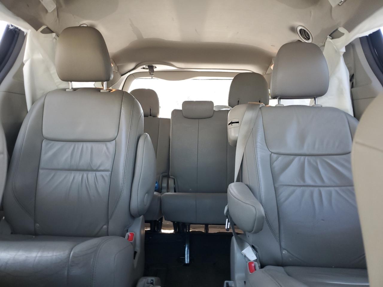2017 Toyota Sienna Xle VIN: 5TDYZ3DC9HS818253 Lot: 64374435