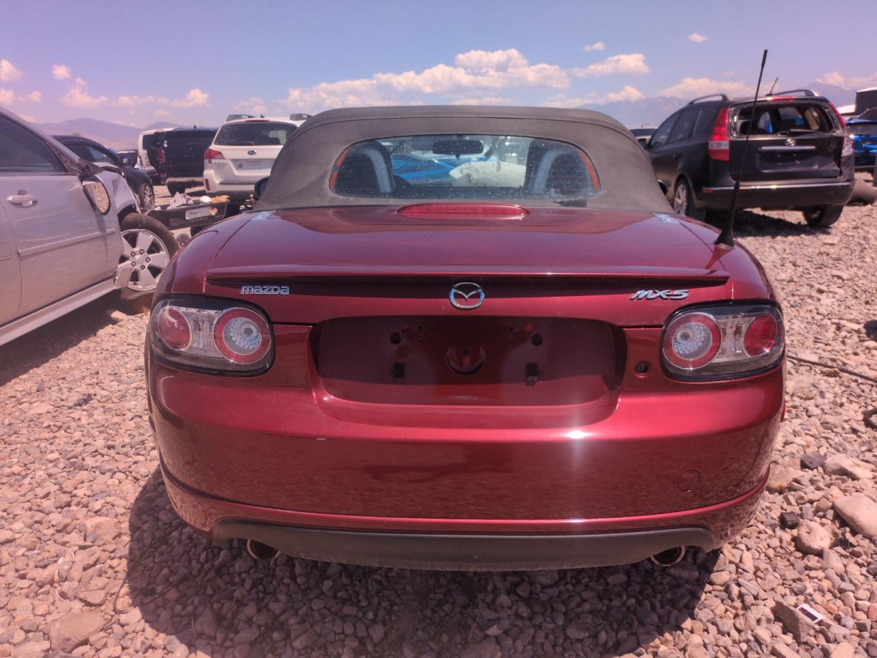 2007 Mazda Mx-5 Miata VIN: JM1NC25FX70128083 Lot: 62776165