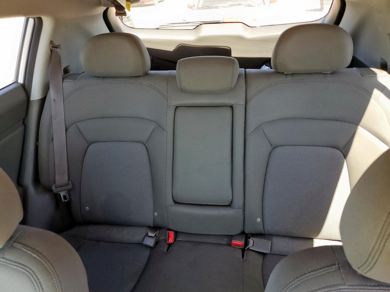 kndpb3ac3f7701859 KNDPB3AC3F7701859 2015 Kia Sportage Lx