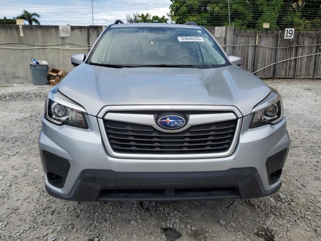  SUBARU FORESTER 2019 Srebrny