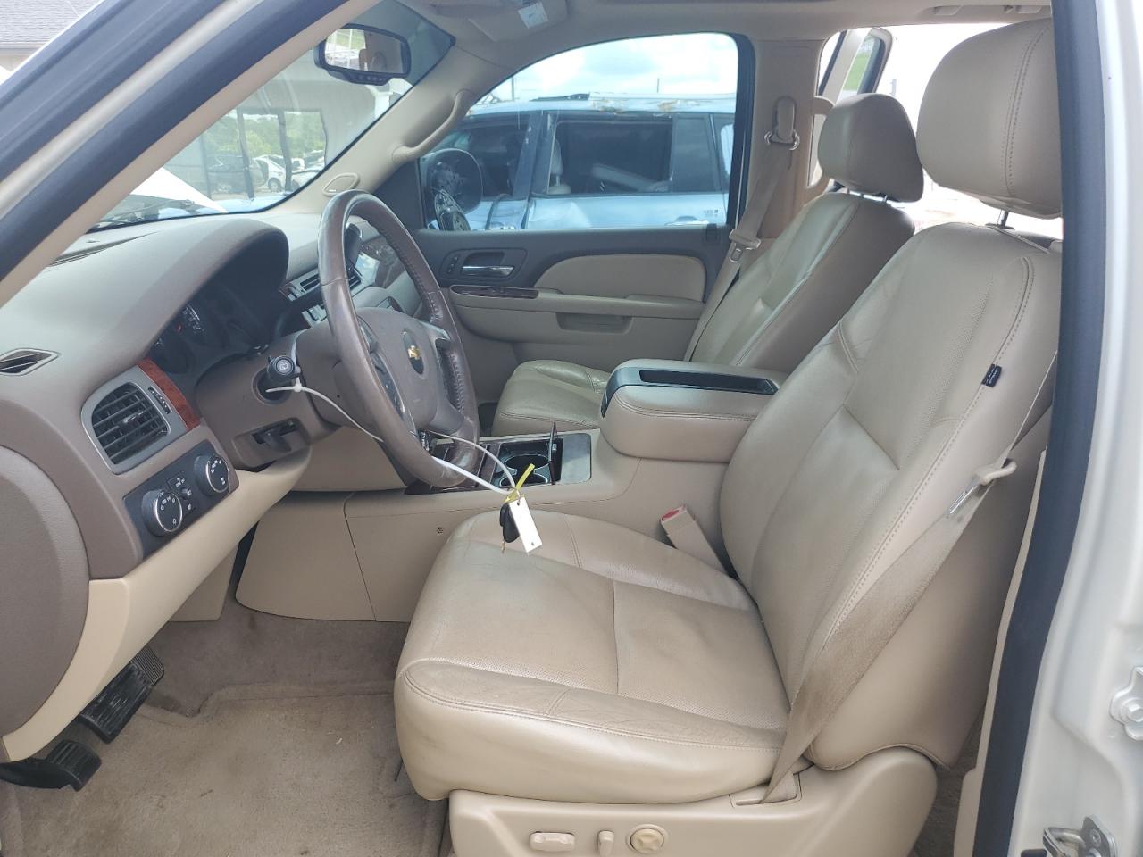 2011 Chevrolet Tahoe K1500 Ltz VIN: 1GNSKCE00BR330479 Lot: 63461045