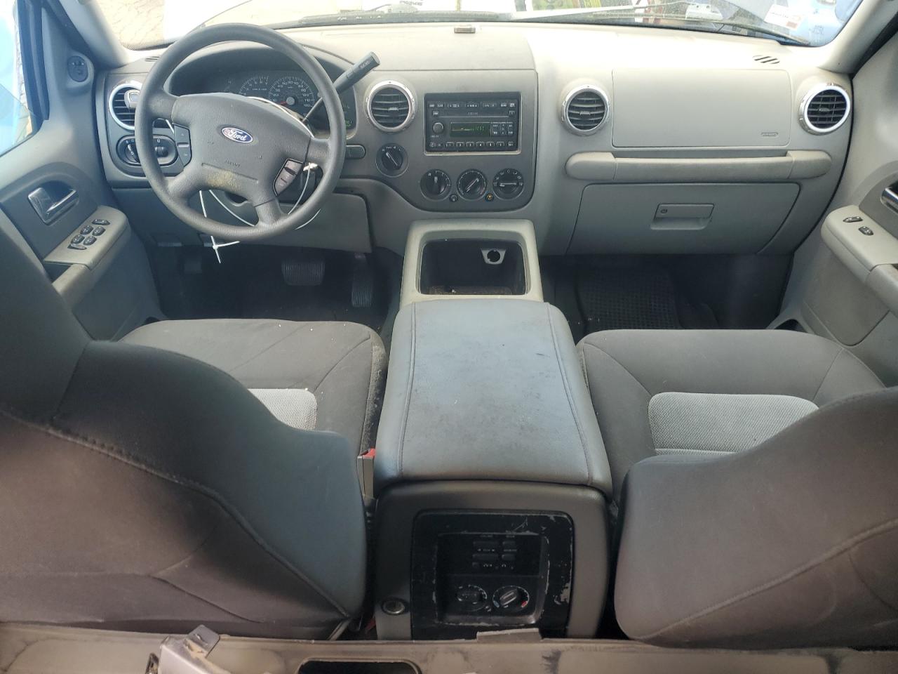 2004 Ford Expedition Xlt VIN: 1FMFU16L44LB00284 Lot: 62785445
