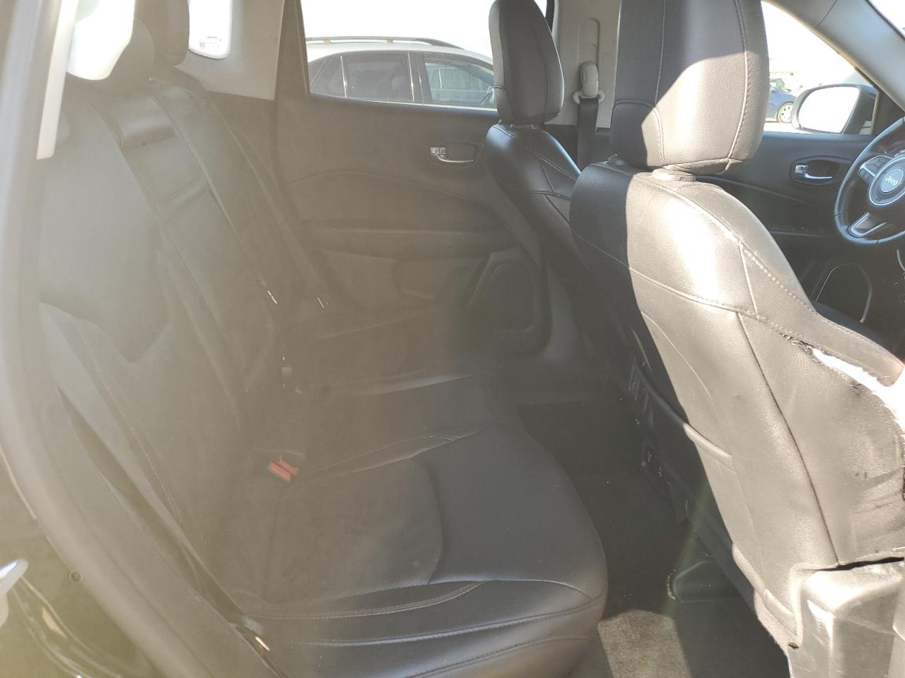2018 Jeep Compass Latitude VIN: 3C4NJCBB2JT304695 Lot: 65227915
