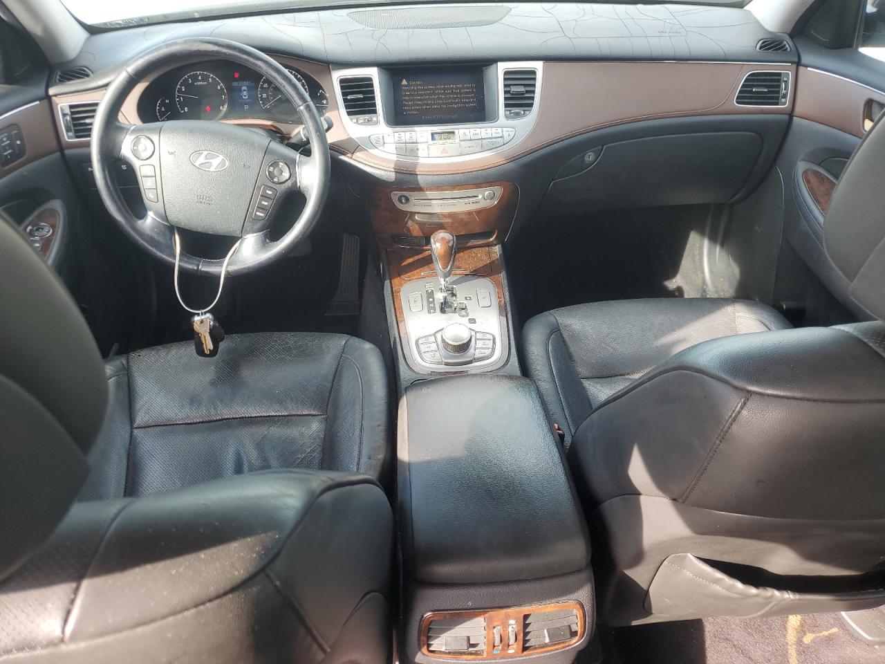 2009 Hyundai Genesis 3.8L VIN: KMHGC46E29U021868 Lot: 64109765