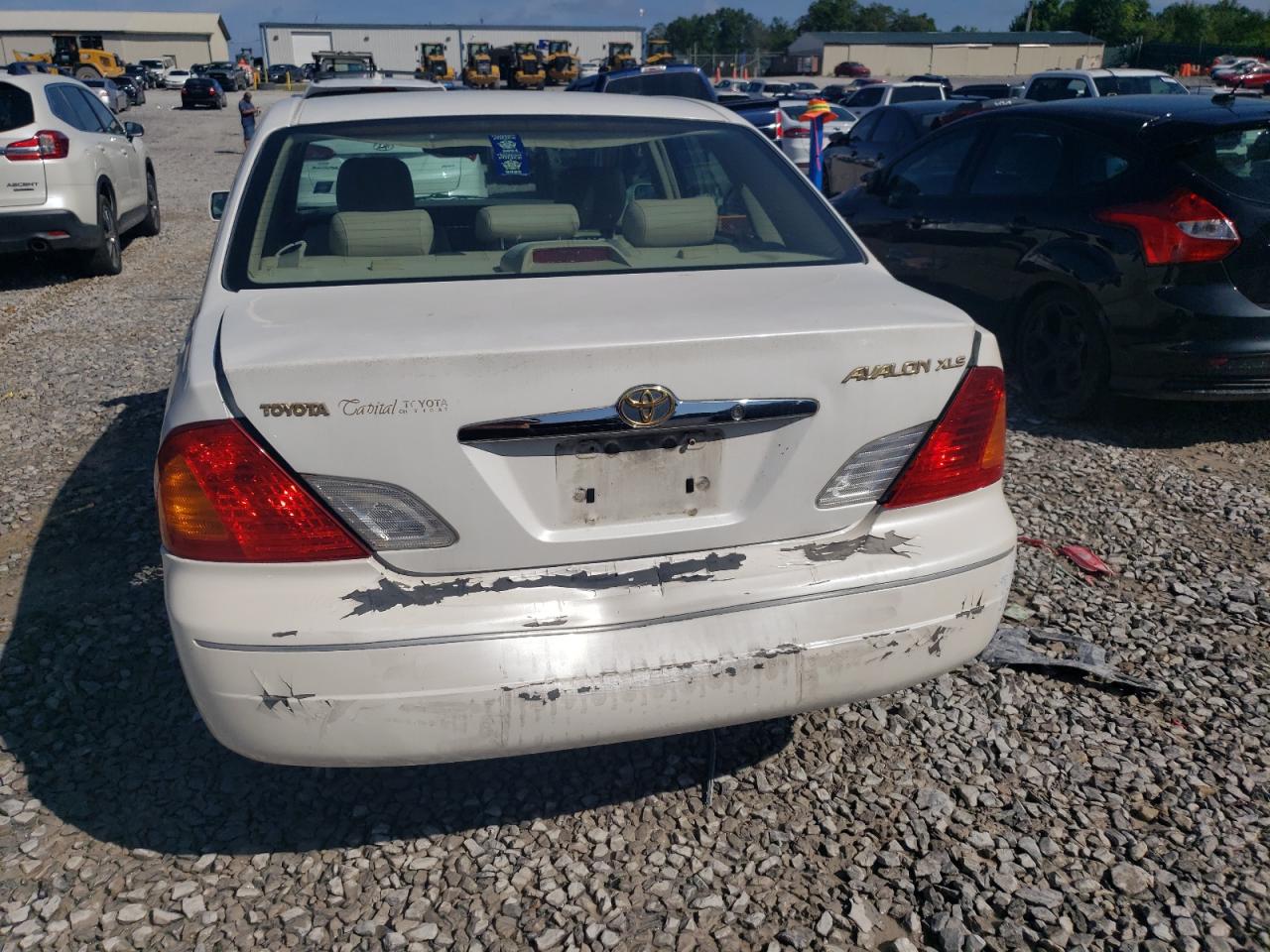 2000 Toyota Avalon Xl VIN: 4T1BF28B9YU004573 Lot: 64360235