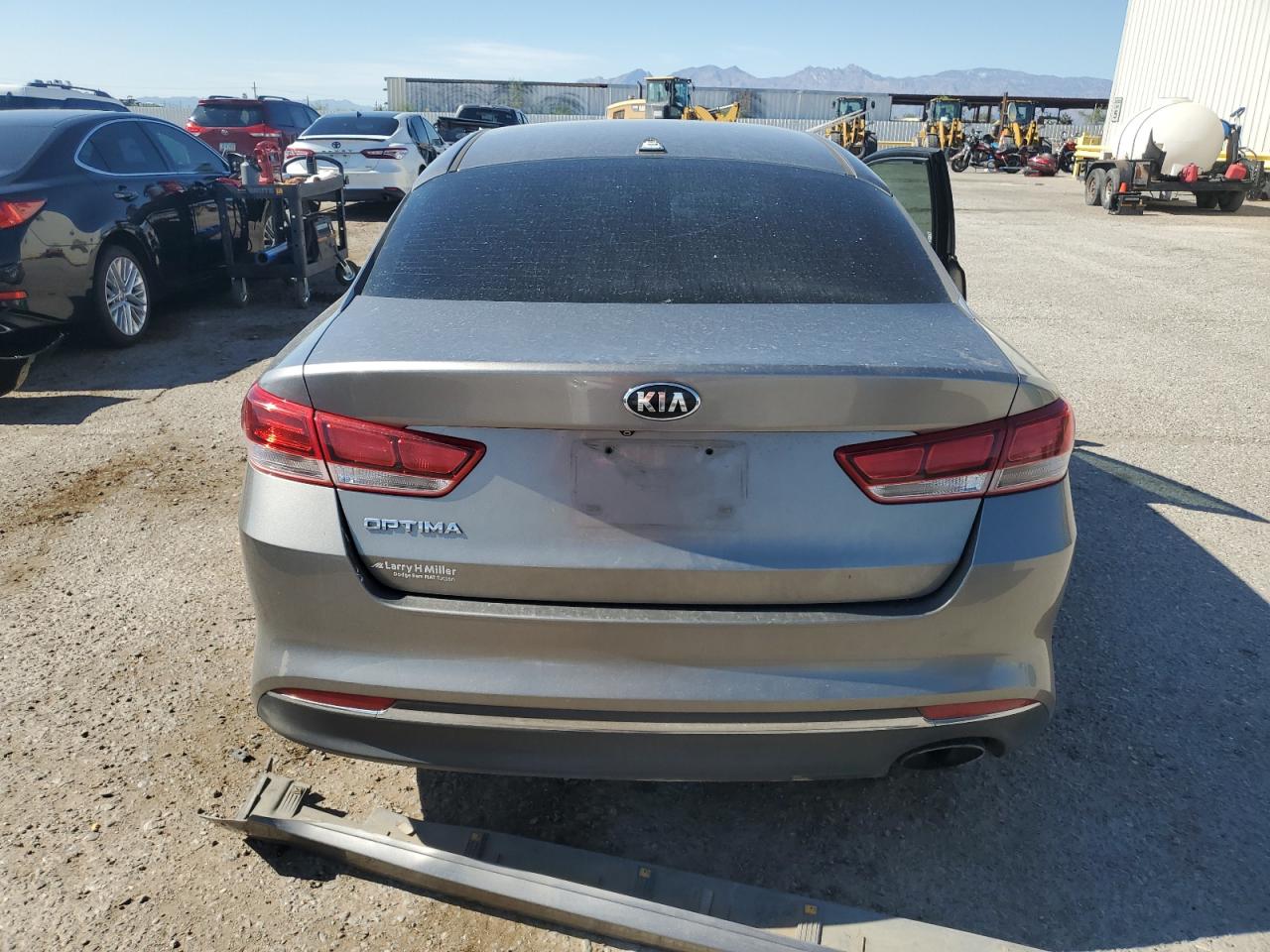 2017 Kia Optima Lx VIN: 5XXGT4L33HG145708 Lot: 66469185