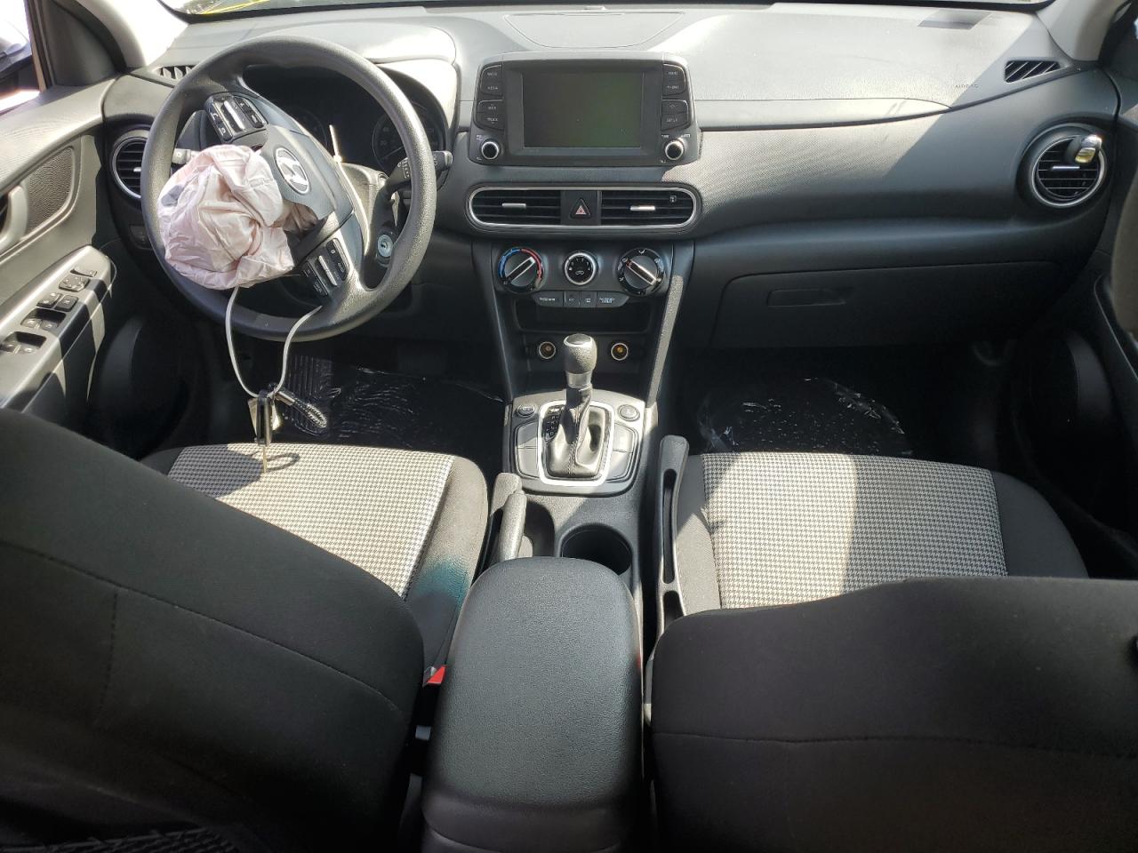 2018 Hyundai Kona Se VIN: KM8K1CAA1JU179055 Lot: 65910985