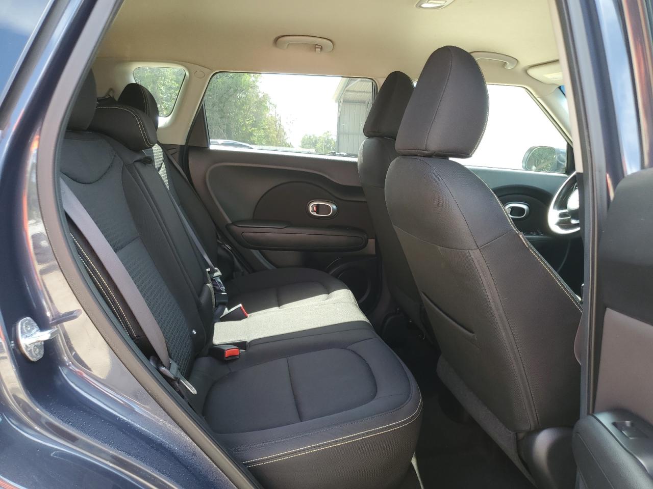2016 Kia Soul + VIN: KNDJP3A55G7241050 Lot: 64632935
