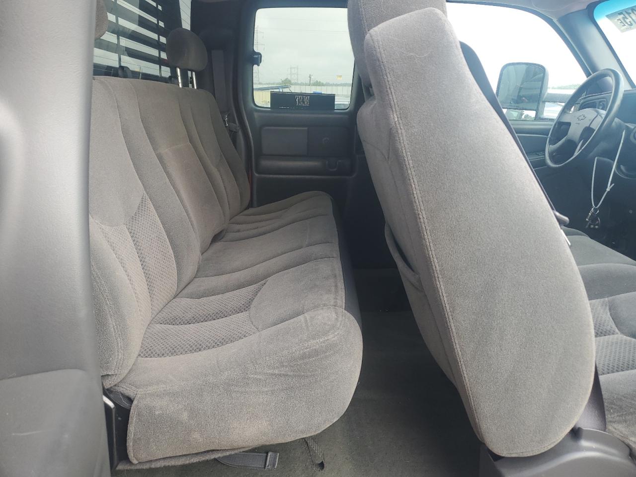 2004 Chevrolet Silverado K1500 VIN: 2GCEK19T741187279 Lot: 64841815
