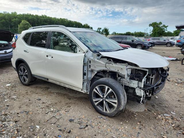  NISSAN ROGUE 2018 Biały