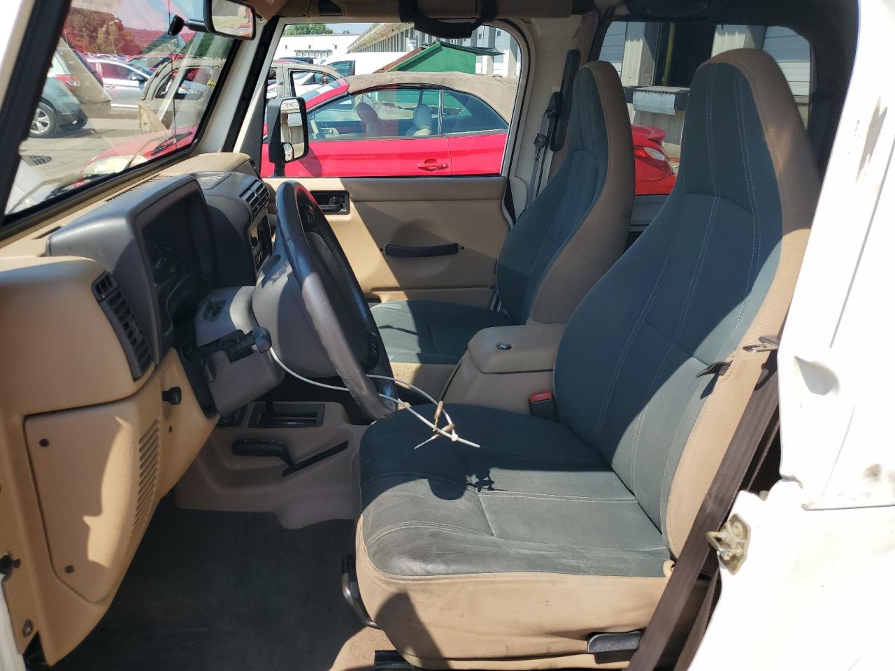 2000 Jeep Wrangler / Tj Sahara VIN: 1J4FA59S0YP742758 Lot: 63563845