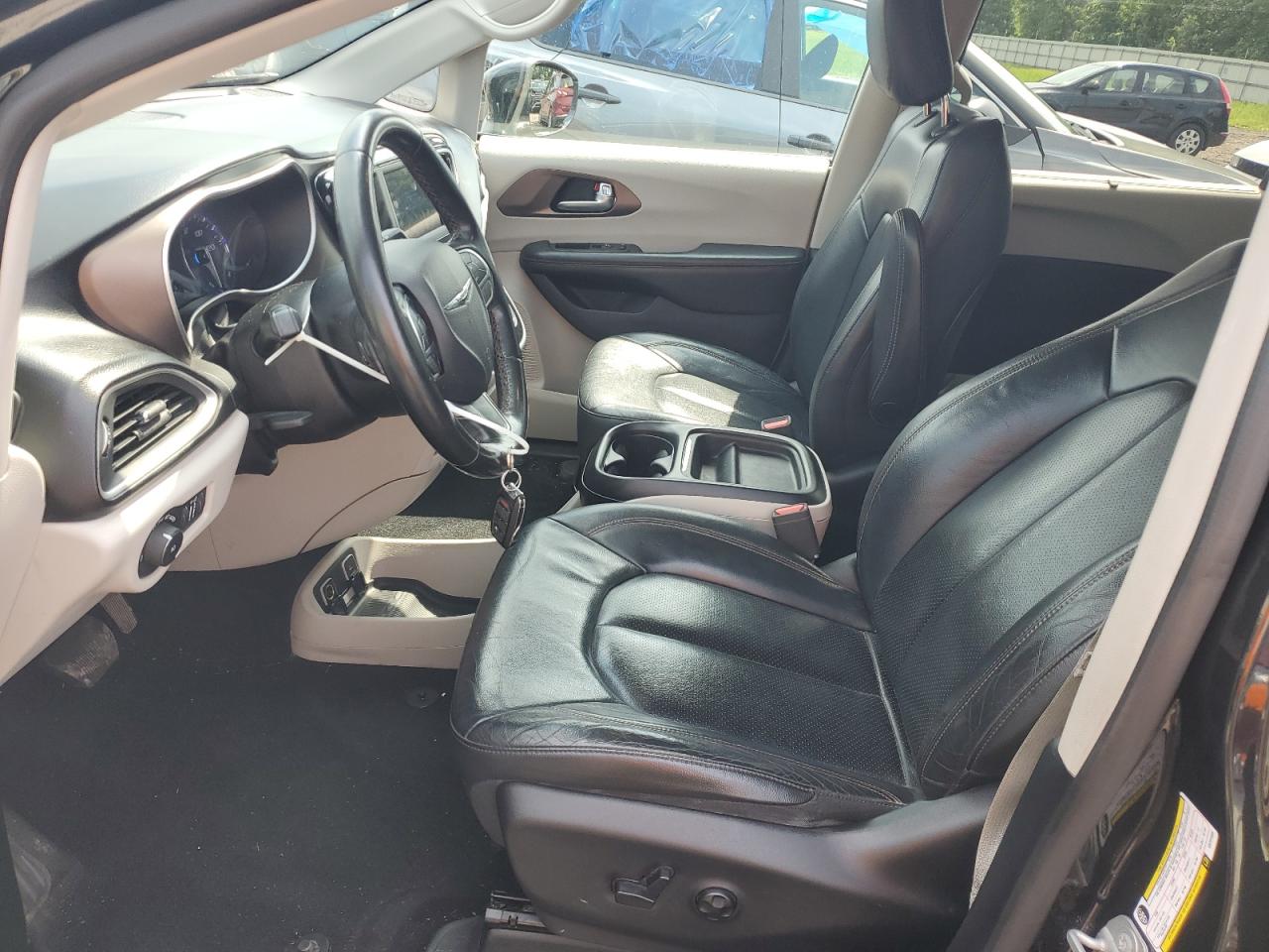 2019 Chrysler Pacifica Touring L VIN: 2C4RC1BG8KR731685 Lot: 63506965