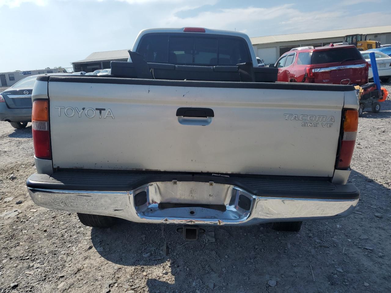 2000 Toyota Tacoma Xtracab VIN: 5TEWN72N2YZ690570 Lot: 63800195