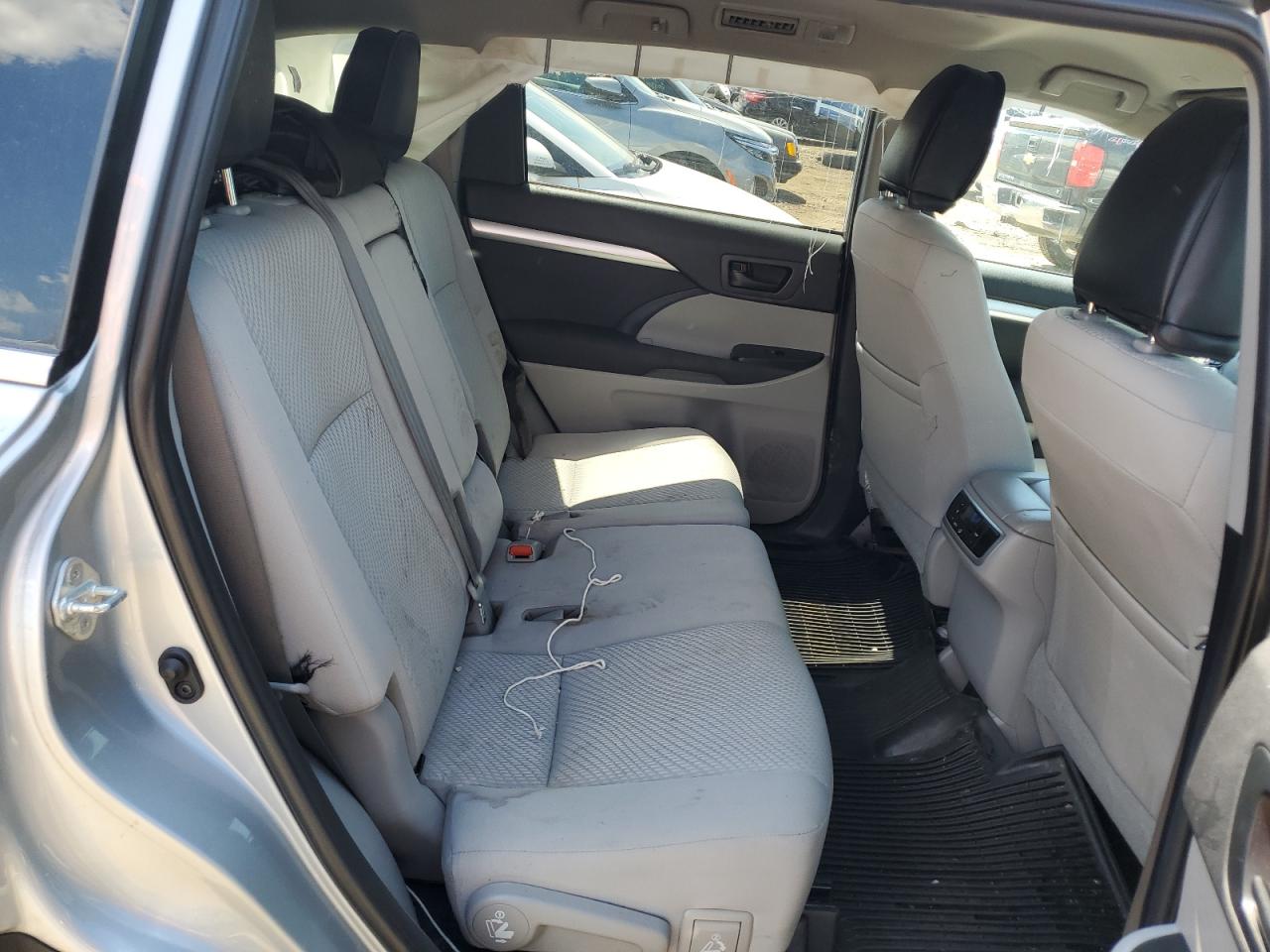 2019 Toyota Highlander Le VIN: 5TDZARFH1KS053120 Lot: 62933335
