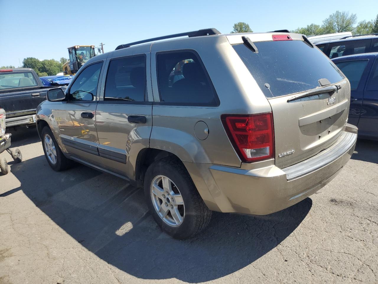 2006 Jeep Grand Cherokee Laredo gold null gas 1J4GS48K86C288079 photo #3