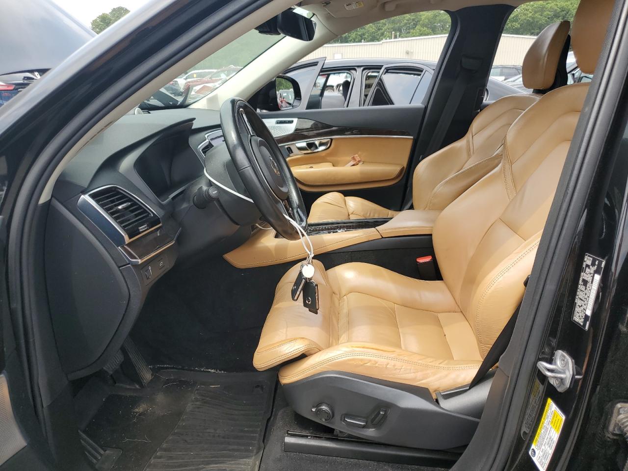2016 Volvo Xc90 T6 VIN: YV4A22PK2G1030040 Lot: 66632155